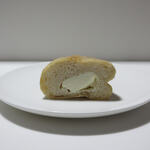 ひつじ - 天然酵母ドーナツ クリームチーズとキビ砂糖 断面