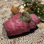 TOKi - お肉の甘さと塩加減が絶妙　低温で焼いて有ります