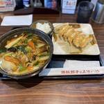 五味八珍 - 五目らーめんと餃子のセット　¥979