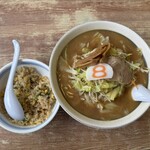 ８番らーめん - 