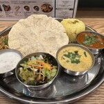 エリック サウス 名古屋則武新町店 - カレー&ビリヤニプレート