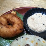 ケララキッチン - ワダ＆ココナッツチャトニ