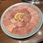 焼肉 静龍苑 - タン×2