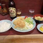 園春 - チキンカツ定食¥800ビール¥600