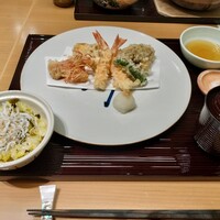 舞 - 車海老と野菜の天麩羅、しらす高菜御飯
