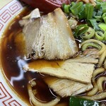 中華そば 麺屋7.5Hz - この、パッサリ系チャーシューが大好きです