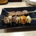 焼き鳥 でん - ハツ　もつ