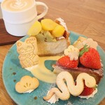 ハナツムリ - 【2025.01】いちごと白あんのタルト(税込748円)、栗きんとんのパイチーズケーキ(税込660円)