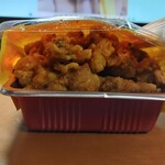 たいあん弁当 東通店 - 唐揚げ側から見ると