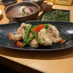 居酒屋でいりぐち - グルクンガーリックソテー！これ絶品。お出汁飲める