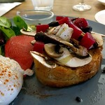 Miite Cafe - トーストセット、マッシュルームのカルパッチョ
