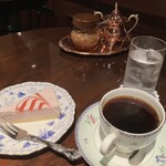 皇琲亭 - あまおうチーズケーキと珈琲はブラジル