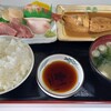 一休いずみや食堂