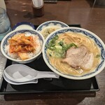 博多麺房 赤のれん 丸ビル店 - 