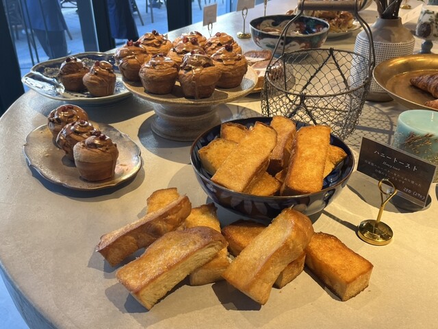 【192】ラバースタンプ  ノームのクグロフ パン屋さん 192】ラバースタンプ ノームのクグロフ パン屋さん みんなで考え