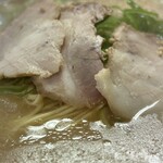 江ちゃんラーメン - この油膜が全てを語るだろう！