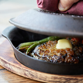 超粗挽き牛100%「名物ハンバーグステーキ」