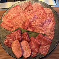 焼肉うしごろ 新宿三丁目店 - 