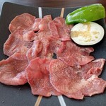 焼肉食堂天空の紅だるま - 牛タン