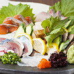 居酒屋はなび - 鮮度抜群の刺身の盛り合わせ（二人前～、1600円～）