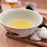 飯田商店 - 温かい汁（側面）