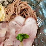 飯田商店 - 肉と黒