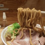 自家製麺 麺や 六等星 - 麺リフト