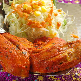 好みの味付けを選べるタンドリー釜串焼き◆お得なセットも充実