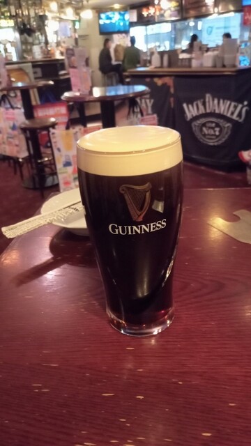 HUB Shinsaibashi Ten