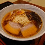 菜華楼 - 醤油ラーメン