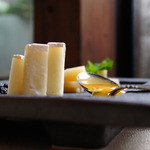 Aregurokomburio - イタリアの素朴なチーズを中心に