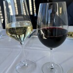 カステリーナ - ワイン　白はグラスで、赤はボトルで注文