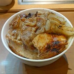 焼肉ライク - 焼肉丼(^^)/ これが旨い! ※角度を変えて (2025.01.10)