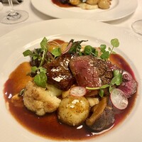 LE PORTIER Par Aux Delices de dodine Toranomon - イチボのグリル。これで1/2人前。ソースがとっても美味しかったです。