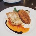 ビストロカタオカ - 本日の魚料理 メカジキとカニクリームコロッケ