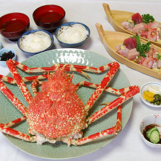 ・Tall crab set meal (2 servings)…14,300 yen