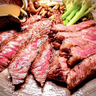 料理人歴20年以上のシェフが手掛ける絶品料理の数々を堪能！