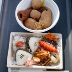 COCO彩kitchen - 可愛いおむすび弁当 (税込)500円 とおでん (税込)380円 (2025.01.09)