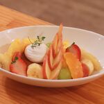 フルーツパーラー・アース - 季節のフルーツアラモード