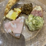 大衆イタリア食堂 アレグロ - 前菜もたくさんの種類で嬉しい♡