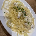 大衆イタリア食堂 アレグロ - たらとじゃがいものクリームソースパスタ