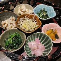 焼肉ハウス大将軍 金沢店 - 加賀野菜と韓国ナムル盛り
                      TOSHIIEコース 6600円