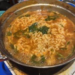 韓国食堂ケグリ - へムルタン（海鮮鍋）の〆のサリラーメン