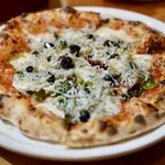 ピッツェリア レオーネ - しらすとオリーブ！