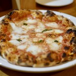 ピッツェリア レオーネ - 水牛モツァレラのマルゲリータ