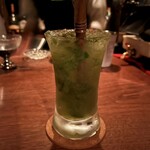 ベンフィディック - 202501  スパイシーハーブのモヒートスタイルカクテル