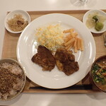 トーコーキッチン - アフリカンチキン 副菜二品、豚汁、ご飯