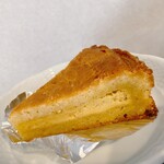 パティスリー・パリセヴェイユ - 「ガトーバスク」（税込550円）