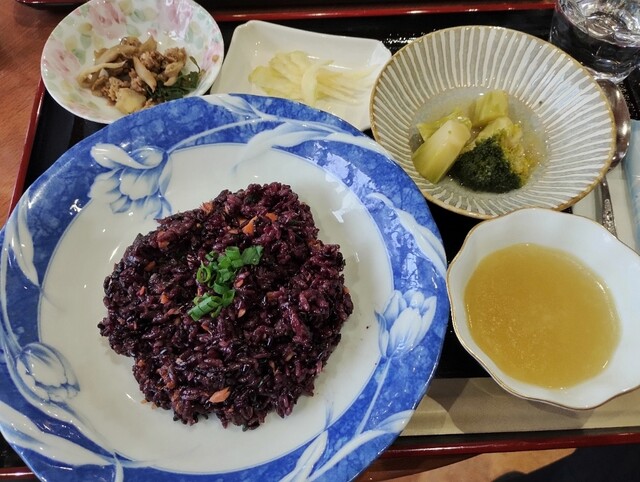 薬膳喫茶 YOYOJOJO（ヨーヨージョージョー） - 鷹ノ巣（喫茶店）の写真