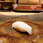 鮨 奥 - 追加のすみ烏賊はお塩で
